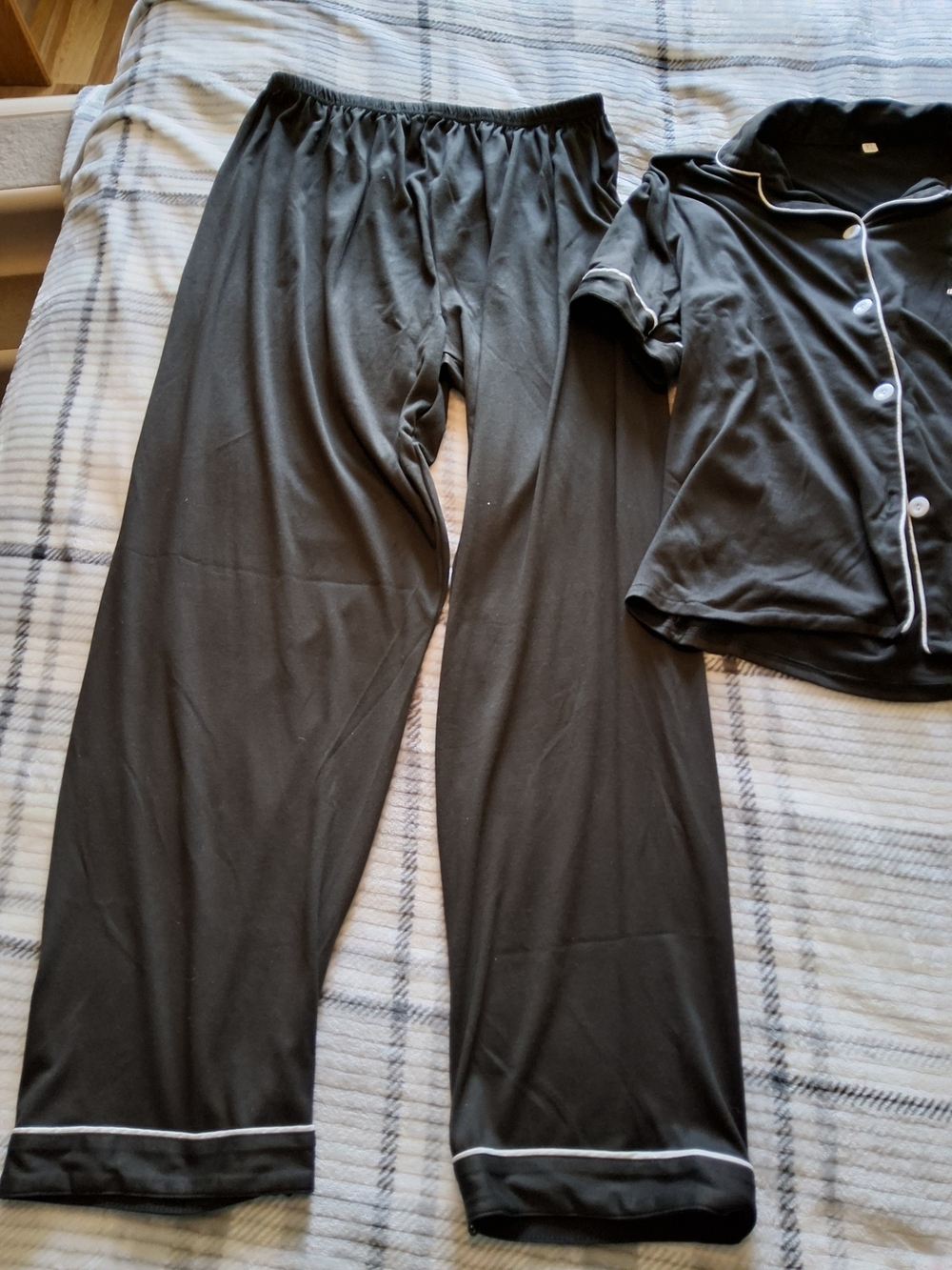 Black Short-Sleeve Button Pajama Set with White Piping - Picture 3 of 4